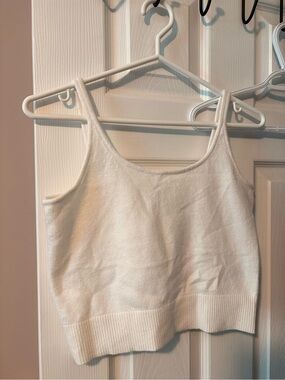 Old Navy White Ribbed Hem Knit Cropped Tank